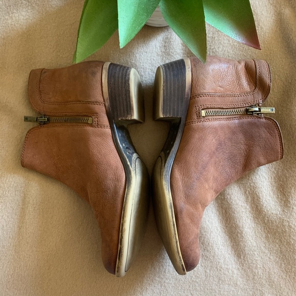 Lucky Brand Burklee Booties - Picture 2 of 8